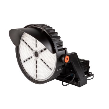 750W LED Stadium Light with Yoke Mount and Reflector - 200-480V - 1,500W MH Equivalent - 118,500 Lumens - 5000K
